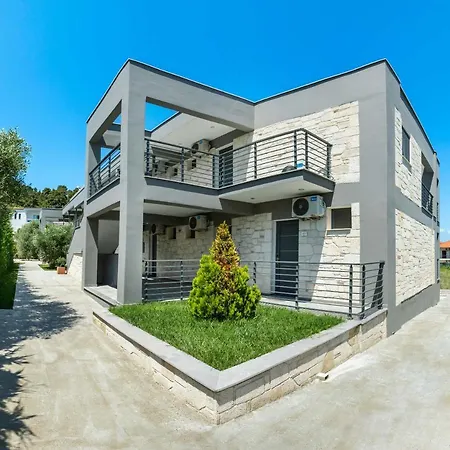 Newstory Ξενοδοχείο με διαμερίσματα